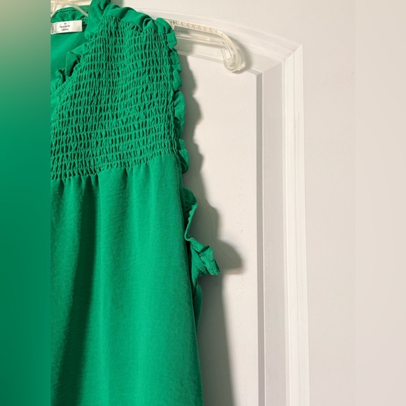 Emerald Green Ruffled Blouse - Picture 3 of 8